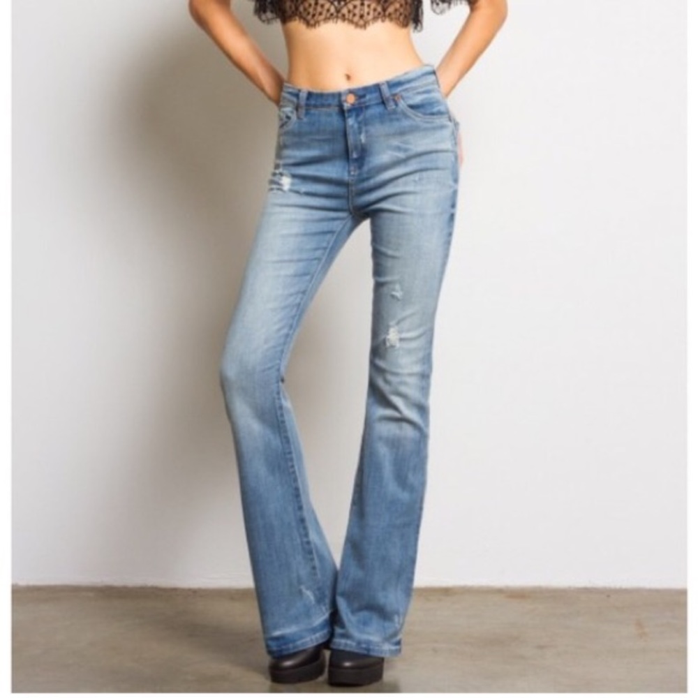 Blank NYC Flare Jeans. Size 28